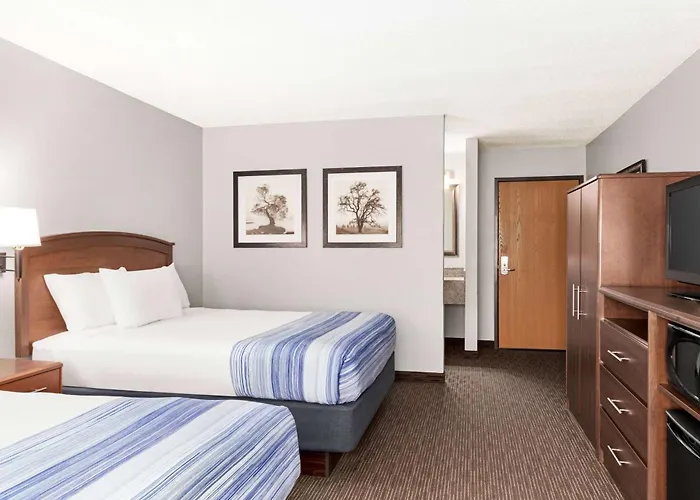 Americinn By Wyndham Fergus Falls Conference Center