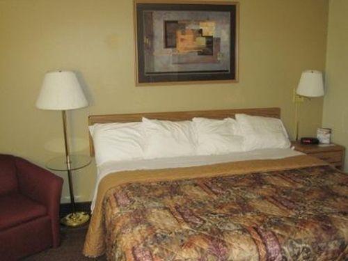 Americinn By Wyndham Conference Center Hotel