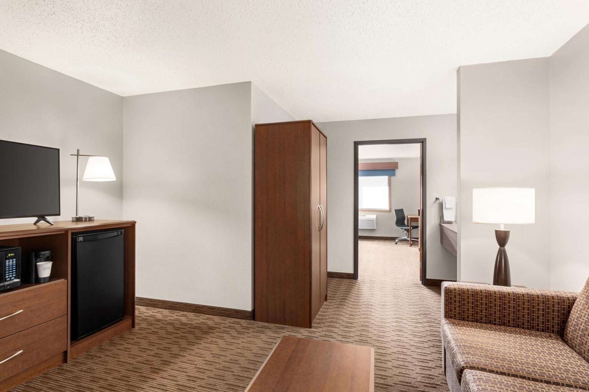 Hotel Americinn By Wyndham Conference Center Fergus Falls