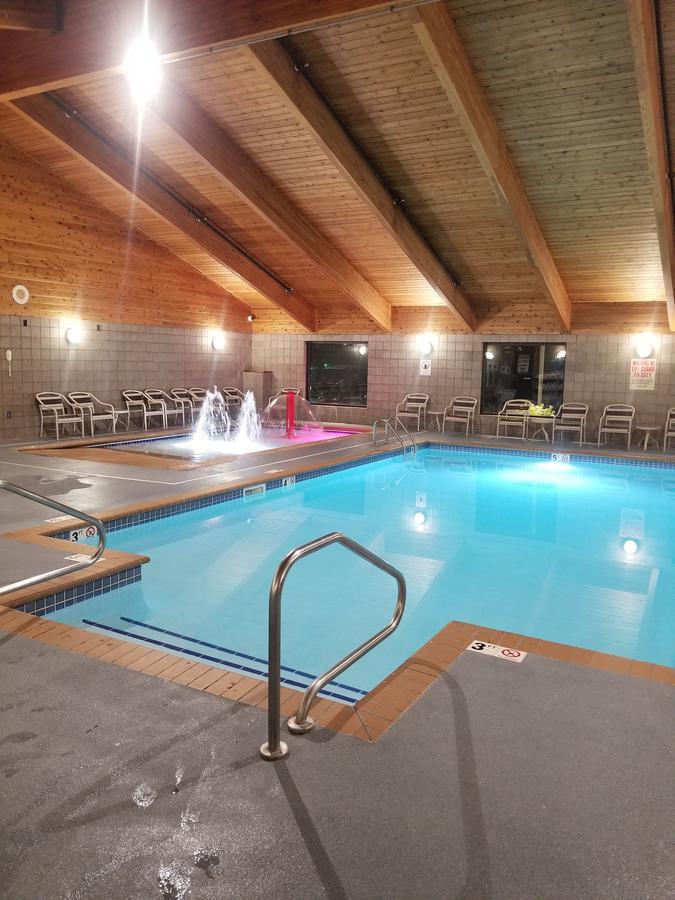Hotel Americinn By Wyndham Conference Center