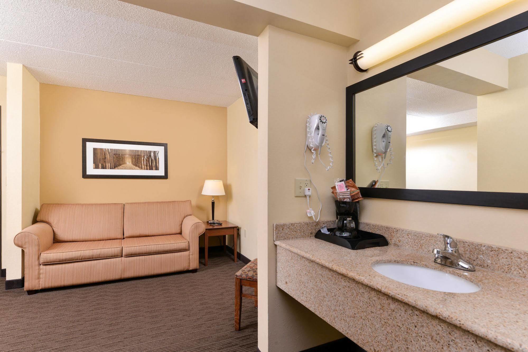 Americinn By Wyndham Conference Center Hotel 2*